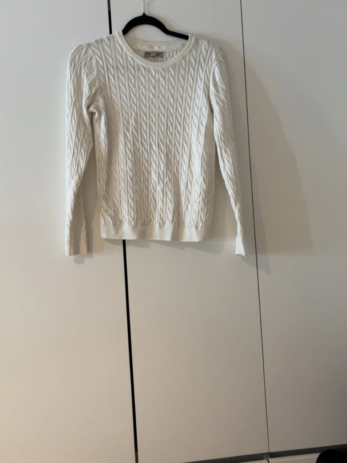 Vit kabelstickad tröja Basic You S