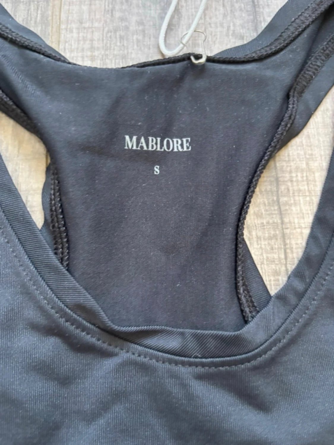 Svart fitness linnetopp från Mablore - 2