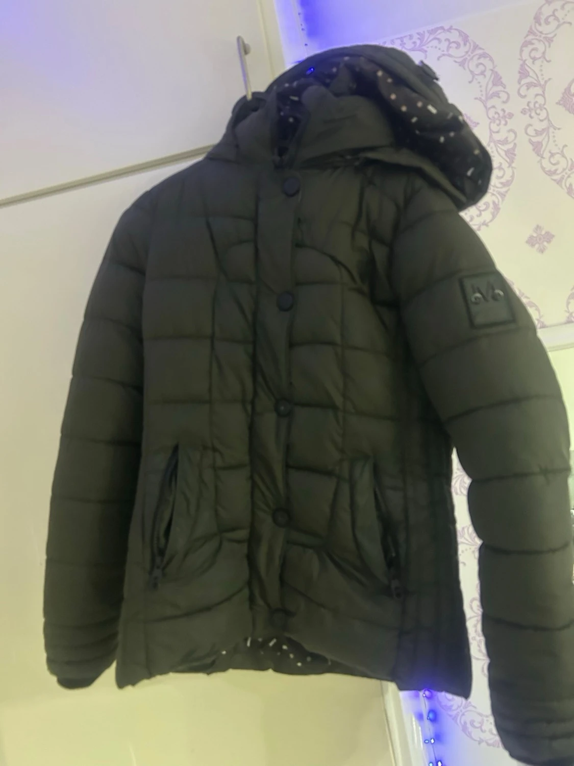 Mörkgrå pufferjacka från Marikoo - 6