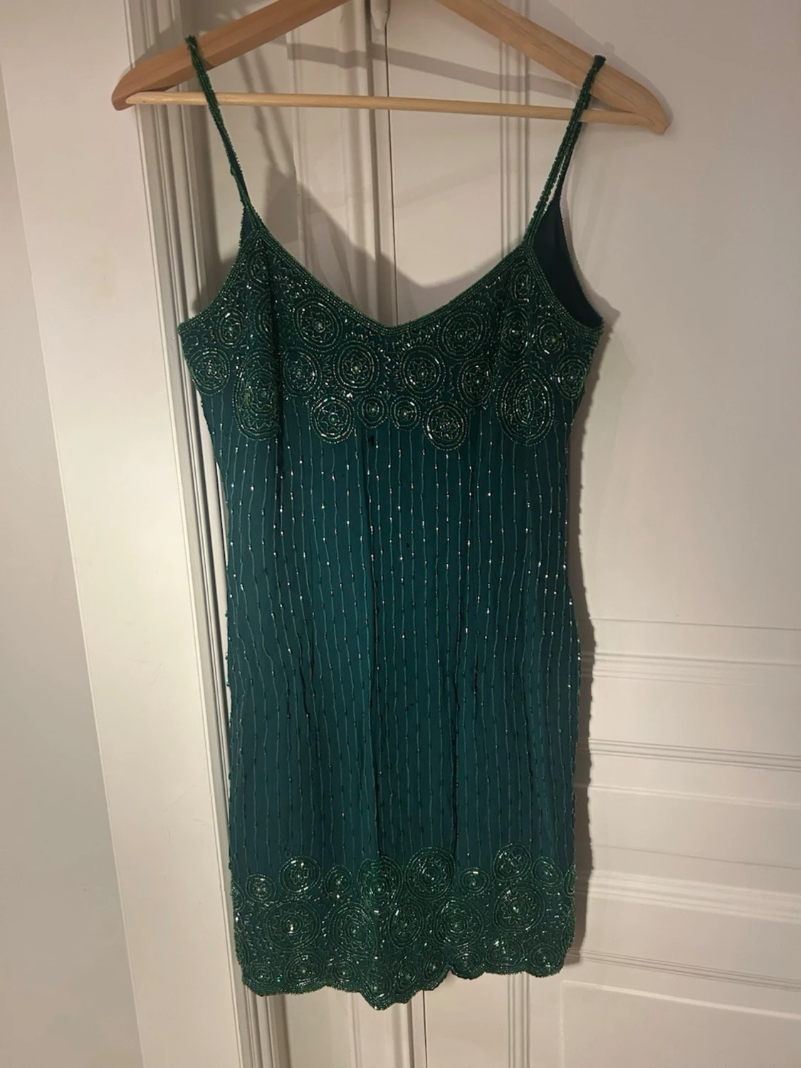 Grön pärlbroderad kortklänning Castelbajac