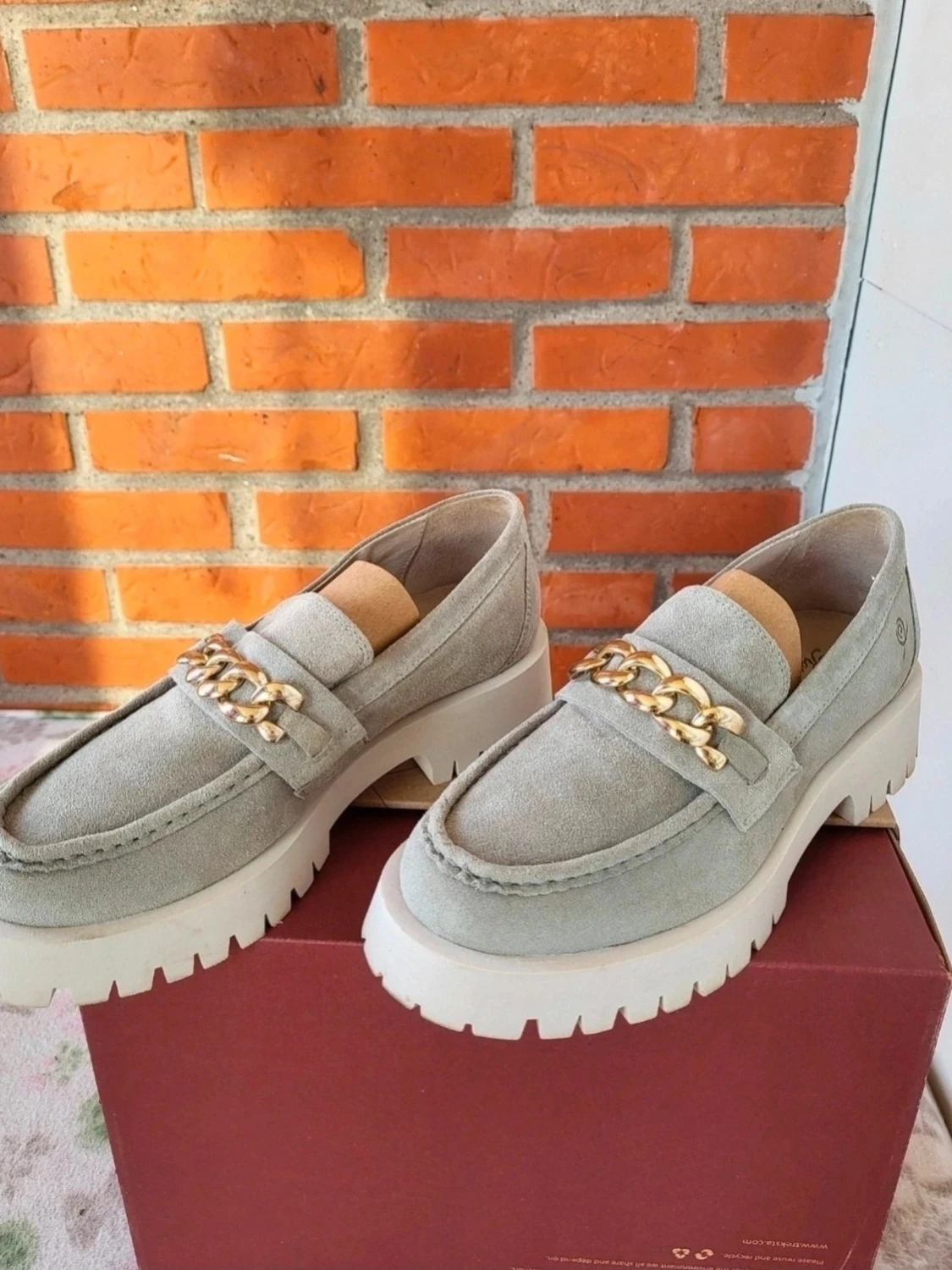 Rosa Negra Loafers, mint grön läder guld detaljer, Storlek 40