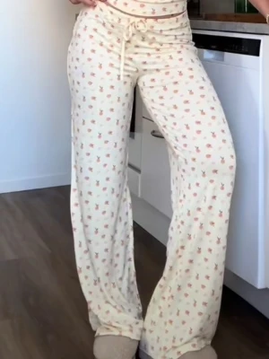 Lager 157 soft pants - Jag kan fixa fri frakt, kontakta mig innan köp. Lager 157 soft pants i storlek L, passar även XL. Nya med prislapp. 