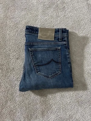  Jacob Cohen jeans - Riktigt schyssta jeans från Jacob Cohën i storlek 33. Säljer då dom var fel storlek. 