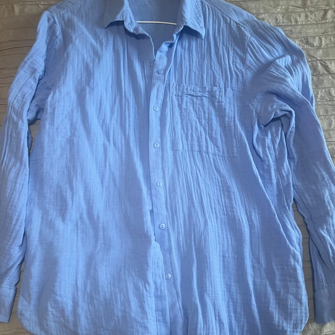 Blå skjorta 