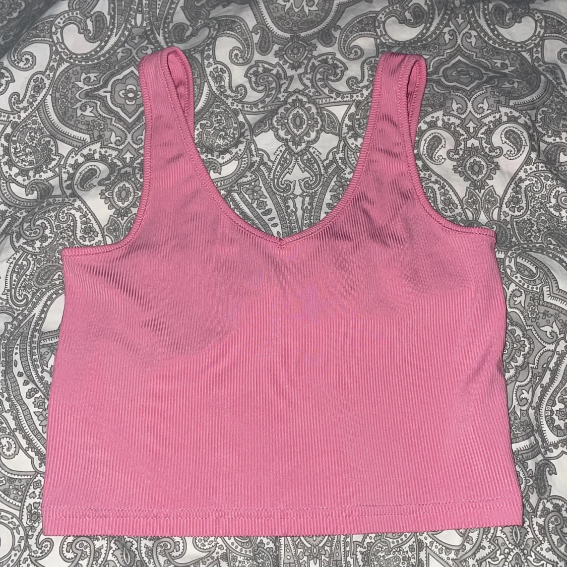 Rosa ribbad linnetopp från SHEIN