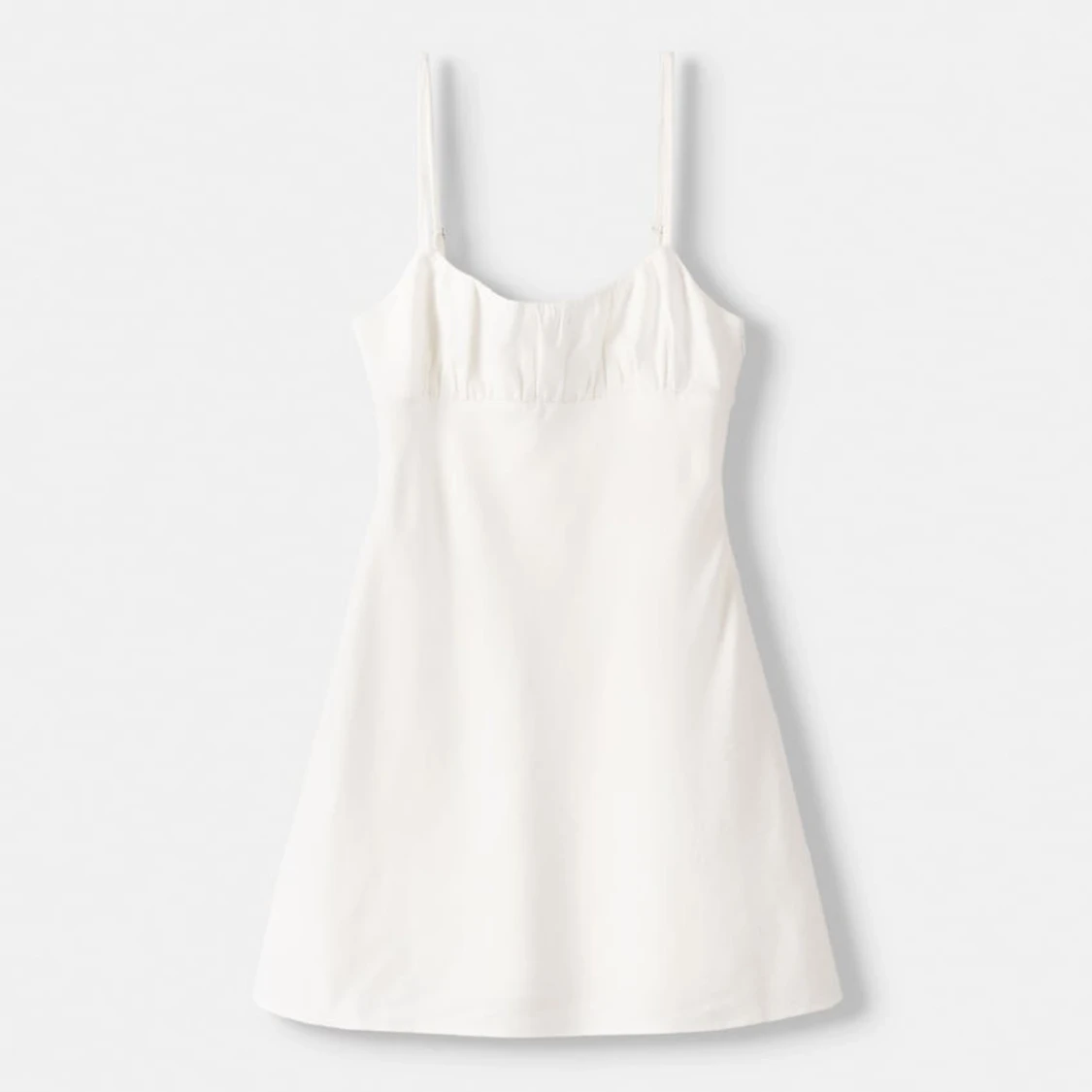 Vit kort klänning med smala axelband Bershka - 3