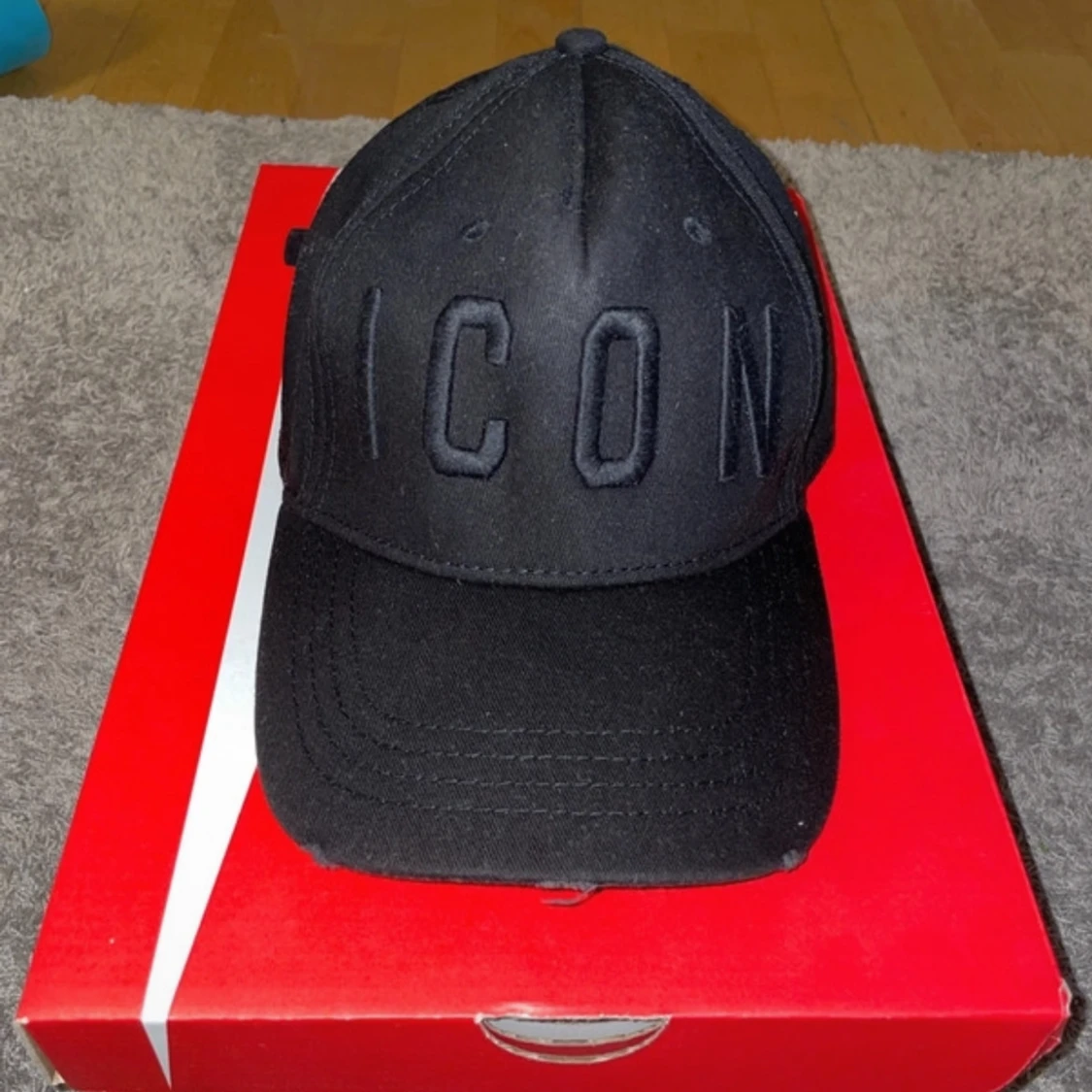  Dsquared2 ICON keps