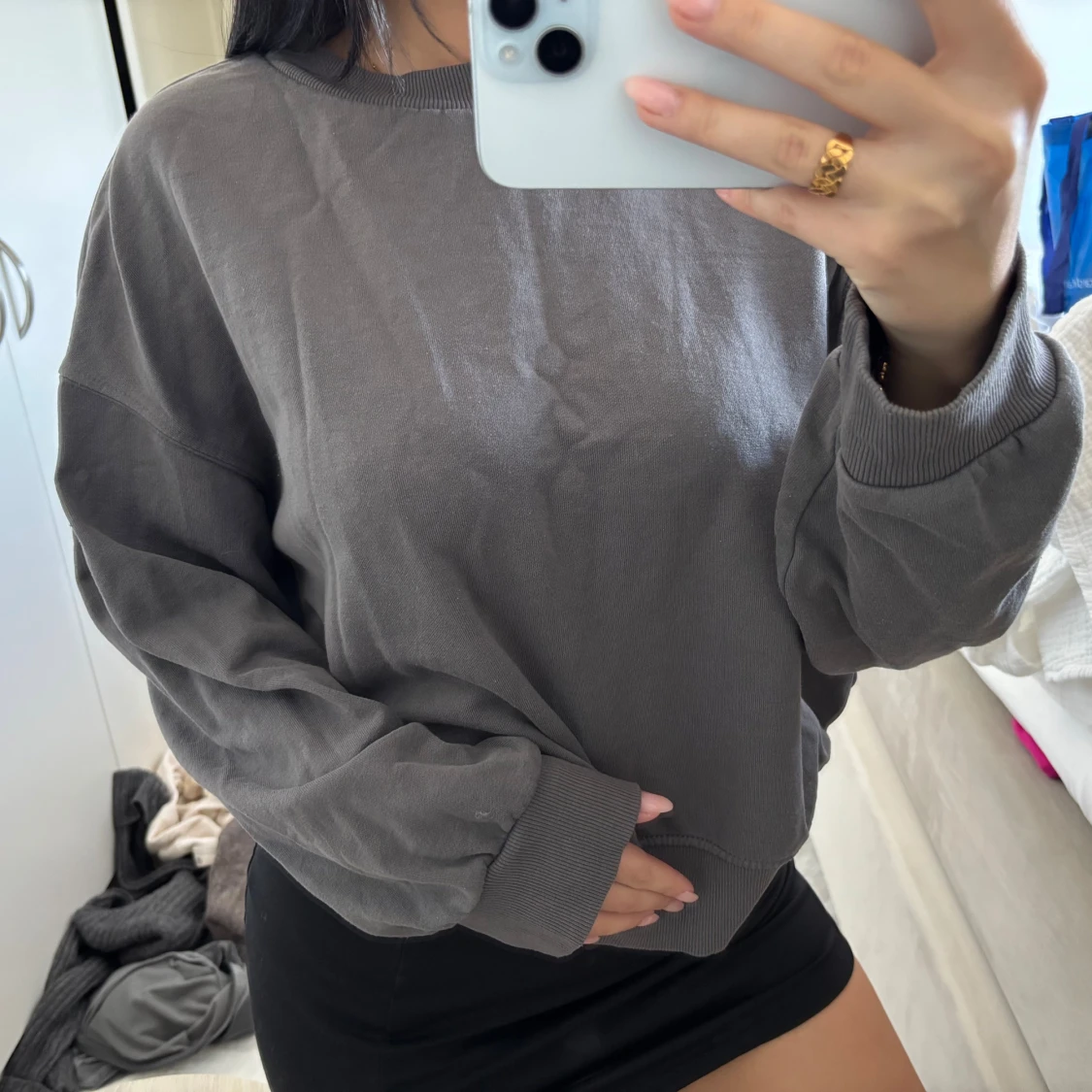 Oversized grå sweatshirt - 1