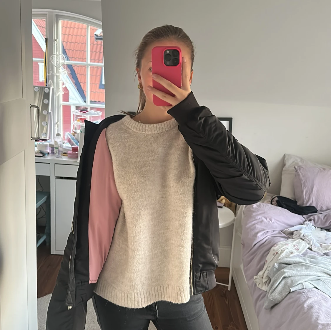 Svart bomberjacka med rosa foder - 1