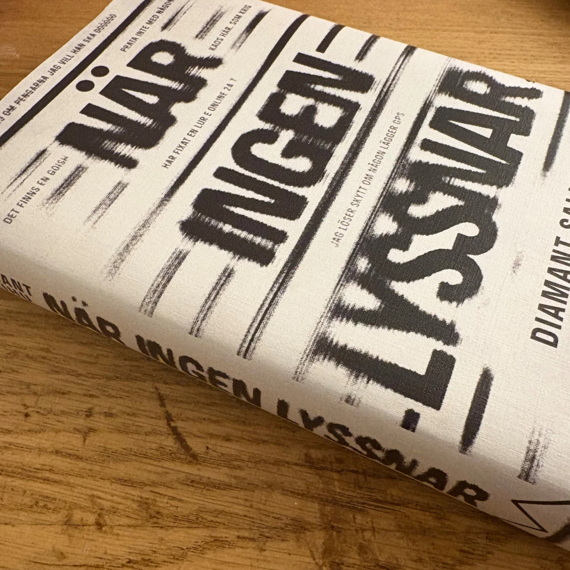 Bok När ingen lyssnar - 1