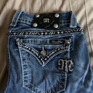Miss Me blå bootcut jeans - Miss me jeans, blåa, lågmidja.