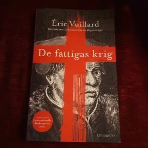De fattigas krig - Jag har alldrig läst boken och i helt nytt skick. Inga skador alls. En tung bok som handlar om Tyskland 1524. Köptes på Akademibokhandeln för ca 80kr