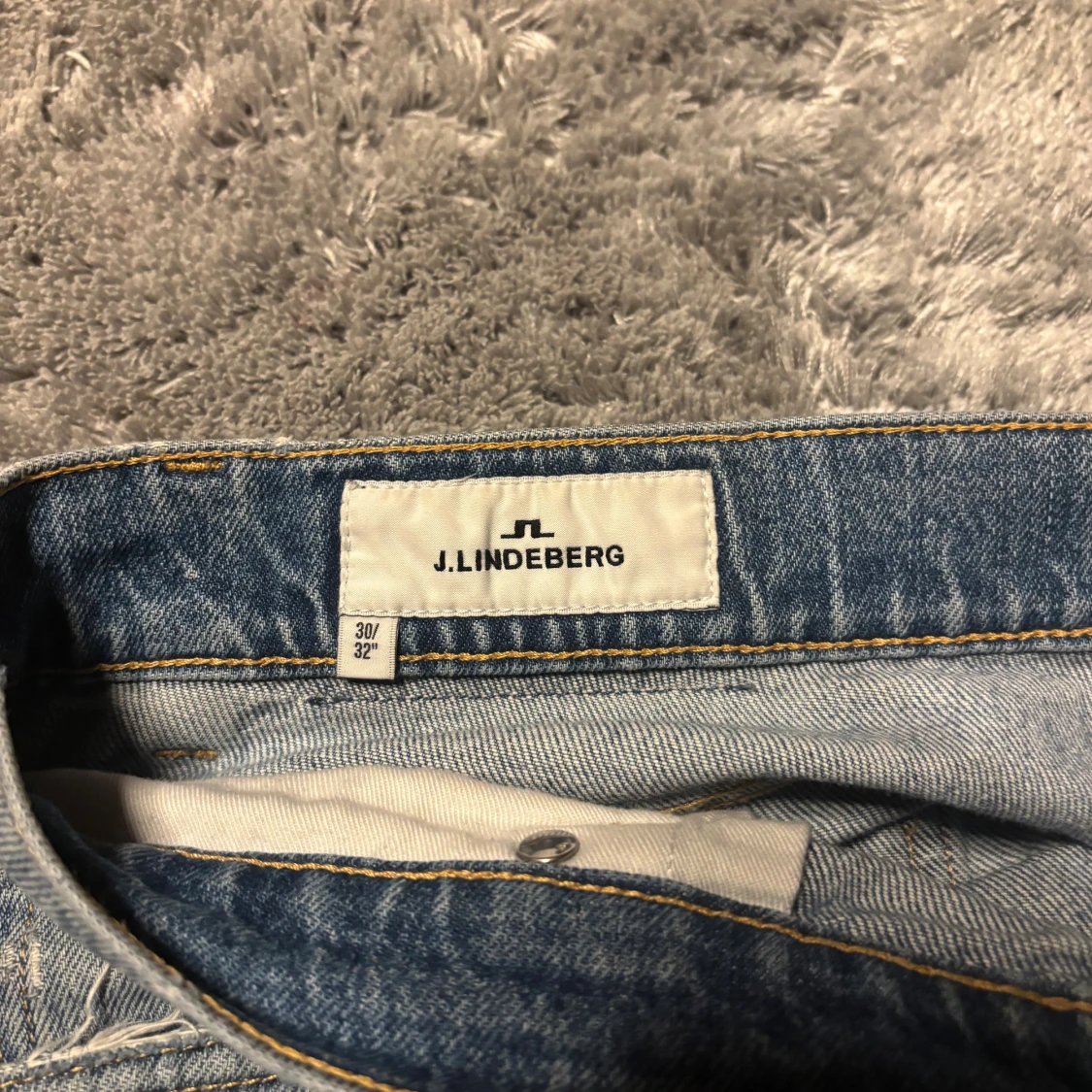 Ljusblå jeans från J.Lindeberg 30/32 - 3