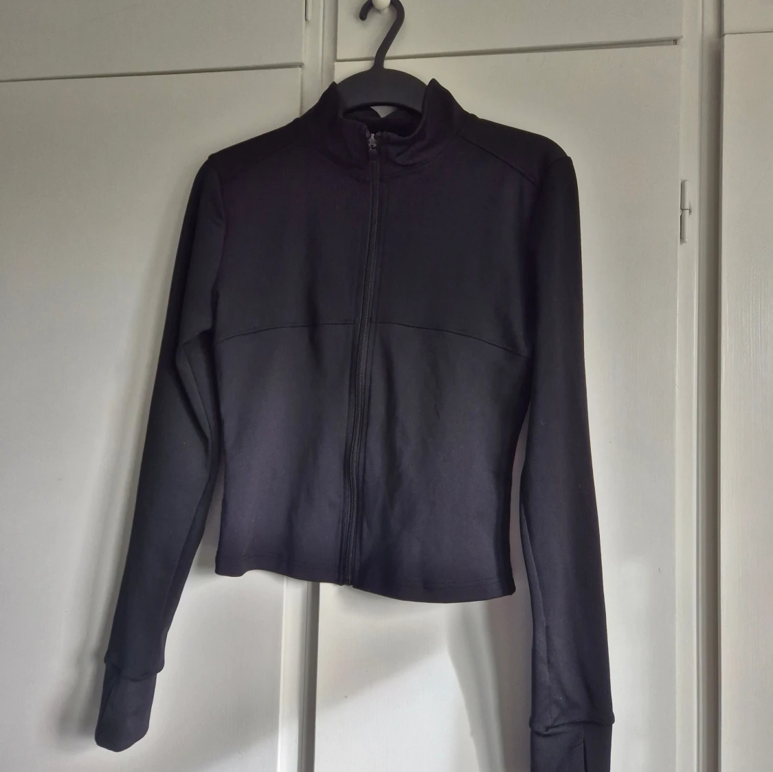 Svart träningströja/jacka - 2