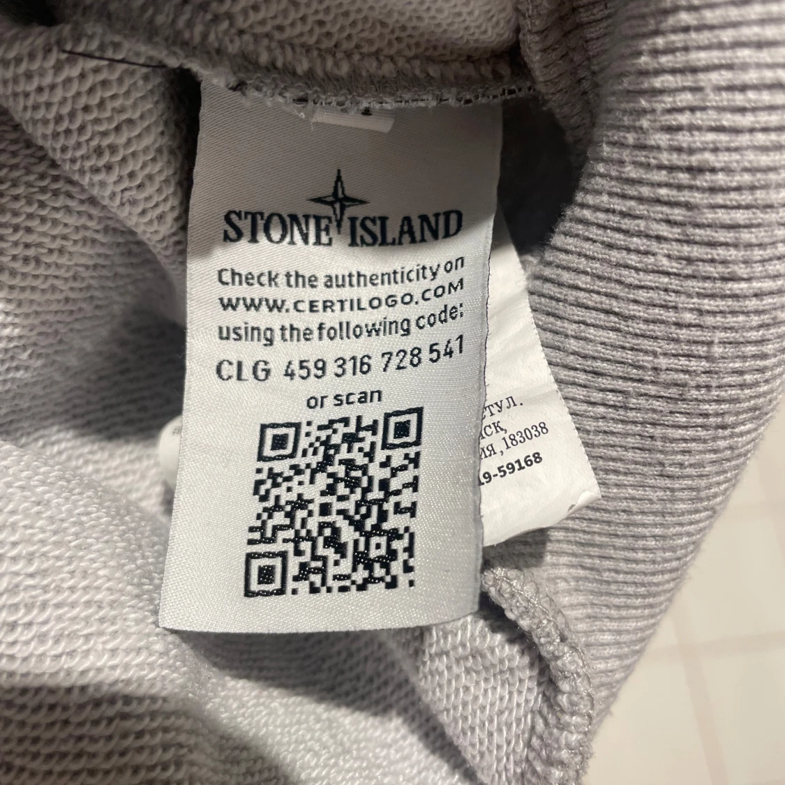 Grå hoodie från Stone Island - 3