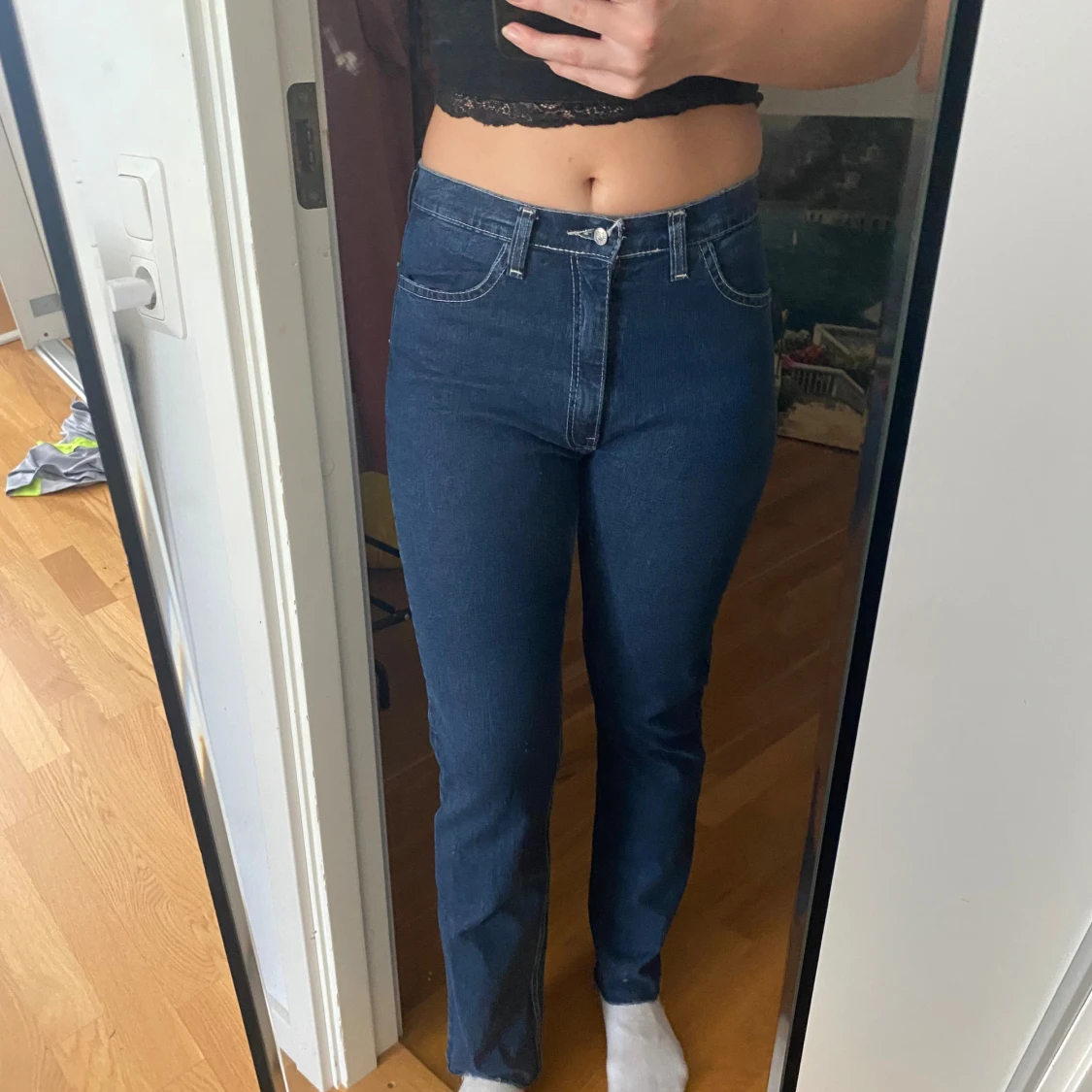 Mörkblå high waist jeans från Sindy - 2