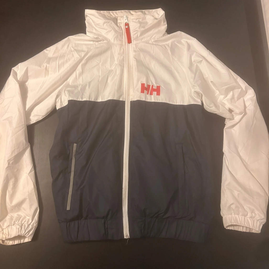 Helly Hansen vindjacka vit/marinblå