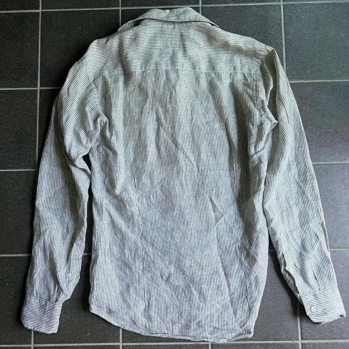 Randig linneskjorta från John Henric - 2