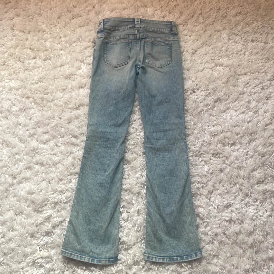 Ljusblå bootcut jeans med dragkedjor - 1