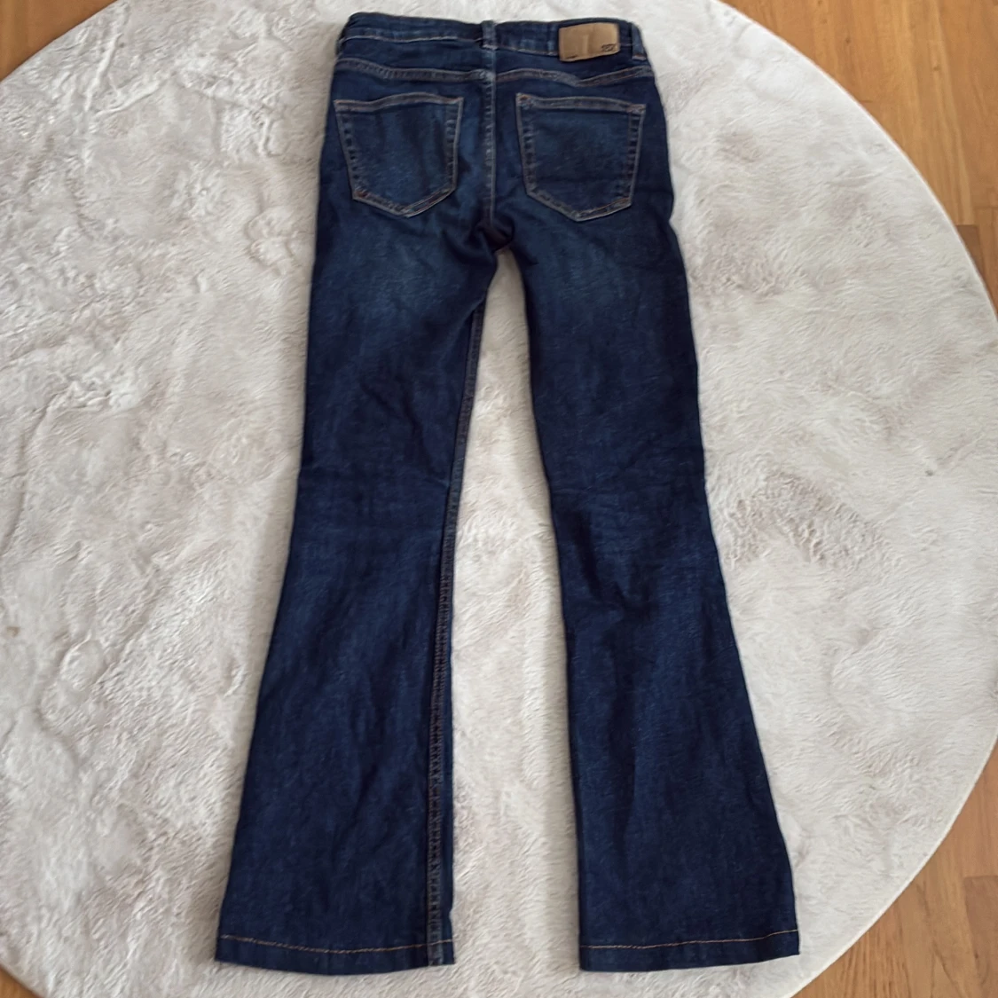 Mörkblå bootcut jeans XXS - 1