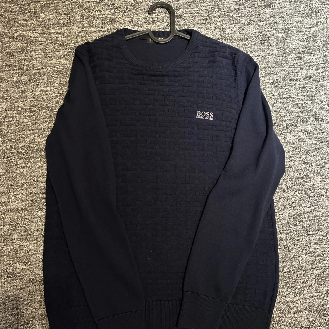 HUGO BOSS stickad tröja mörkblå