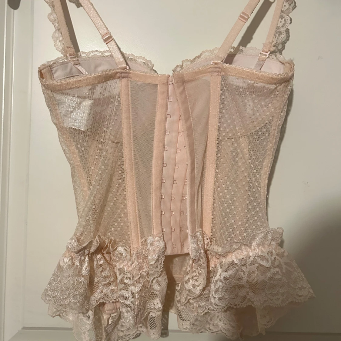 rosa spetskorsett  - 3