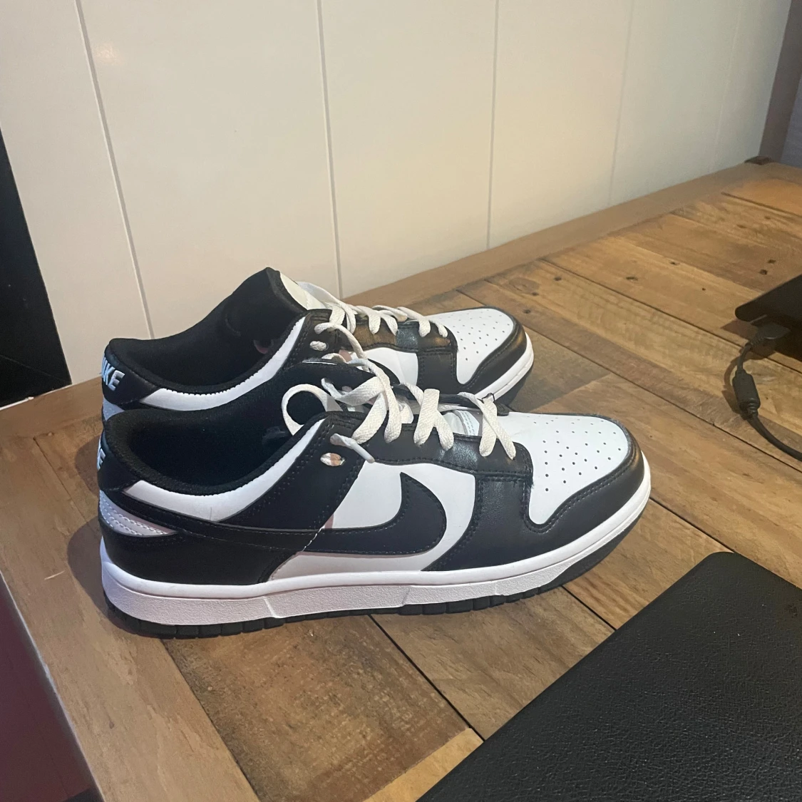 Nike Dunk Low svartvita sneakers - 2