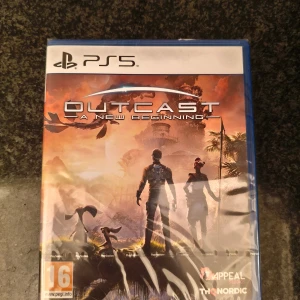 Outcast A New Beginning PS5 - Outcast A New Beginning till PS5, fabriksny och inplastad. Ett spännande actionäventyr med fantastisk grafik och engagerande story. Perfekt för dig som vill ha ett nytt spel till din PlayStation 5. PEGI 16.