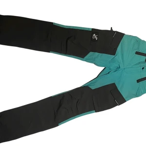 Revolution Race Byxor - Säljer ett par RVRC GPx i storlek XS.             Nypris ca 1000kr