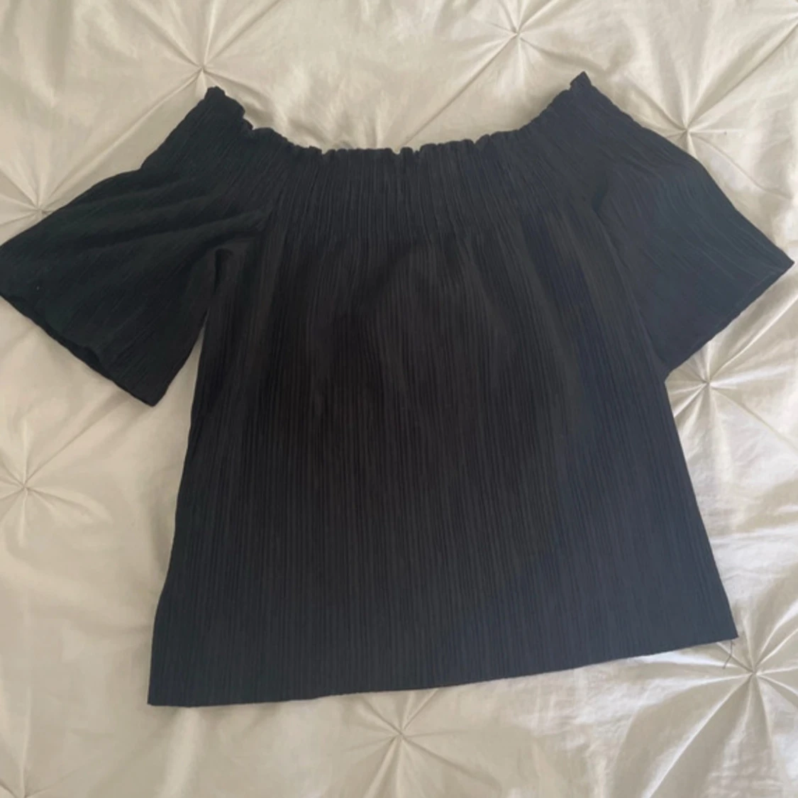 Svart offshoulder topp Gina Tricot XS - 1