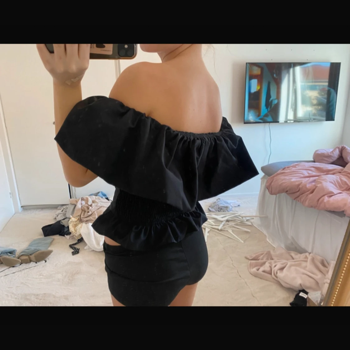 Svart volang topp - 1