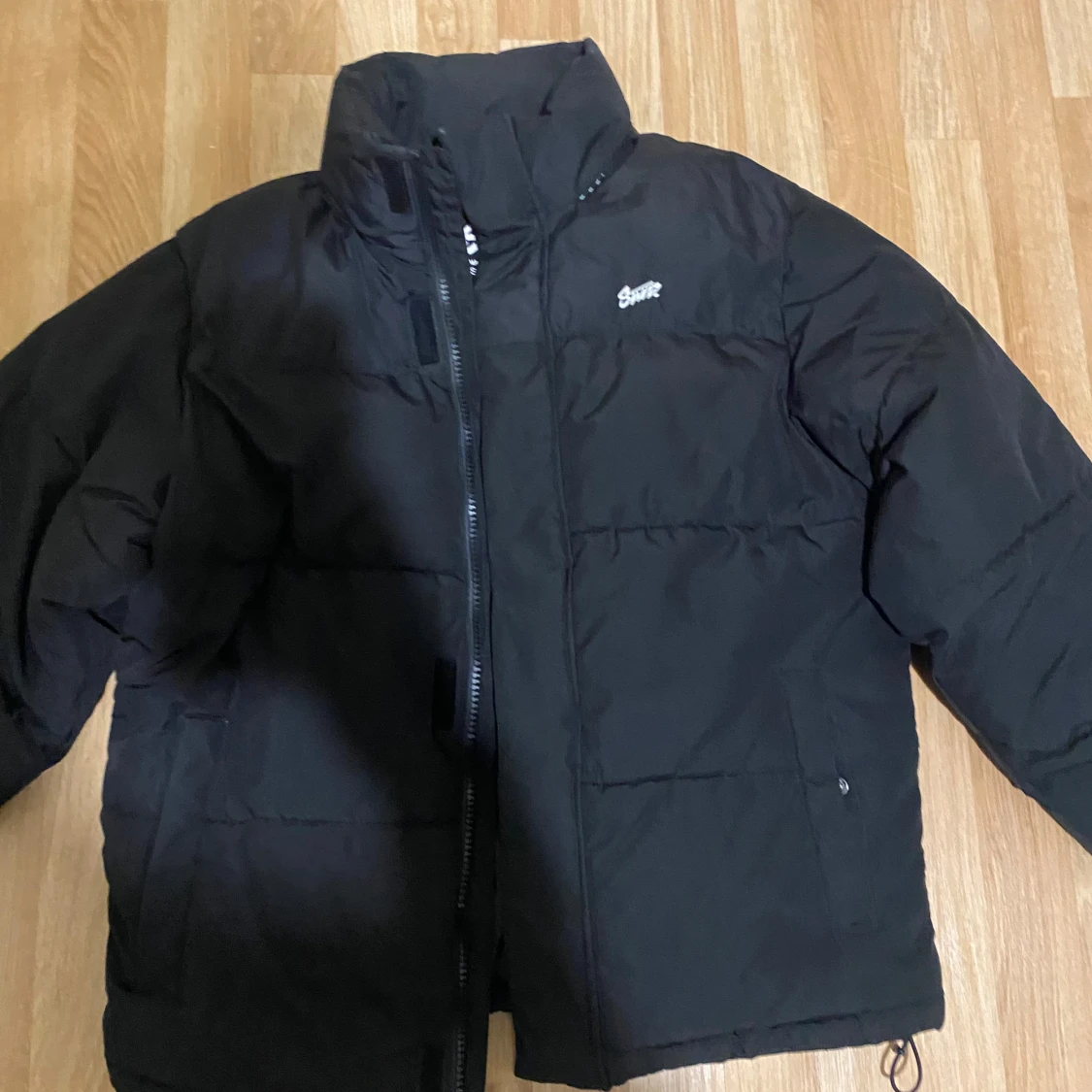 Svart pufferjacka från Pull&Bear