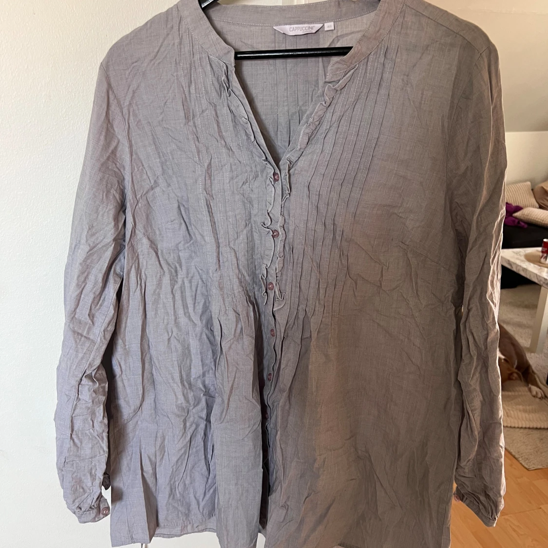 Grå henley från Cappuccini, strl 46