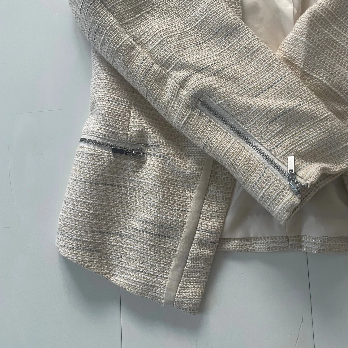 Beige kavaj med dragkedjor från H&M - 2