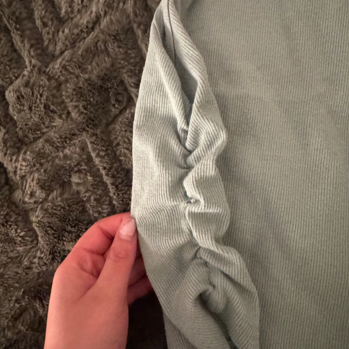 Ljusgrå ribbad topp - 1