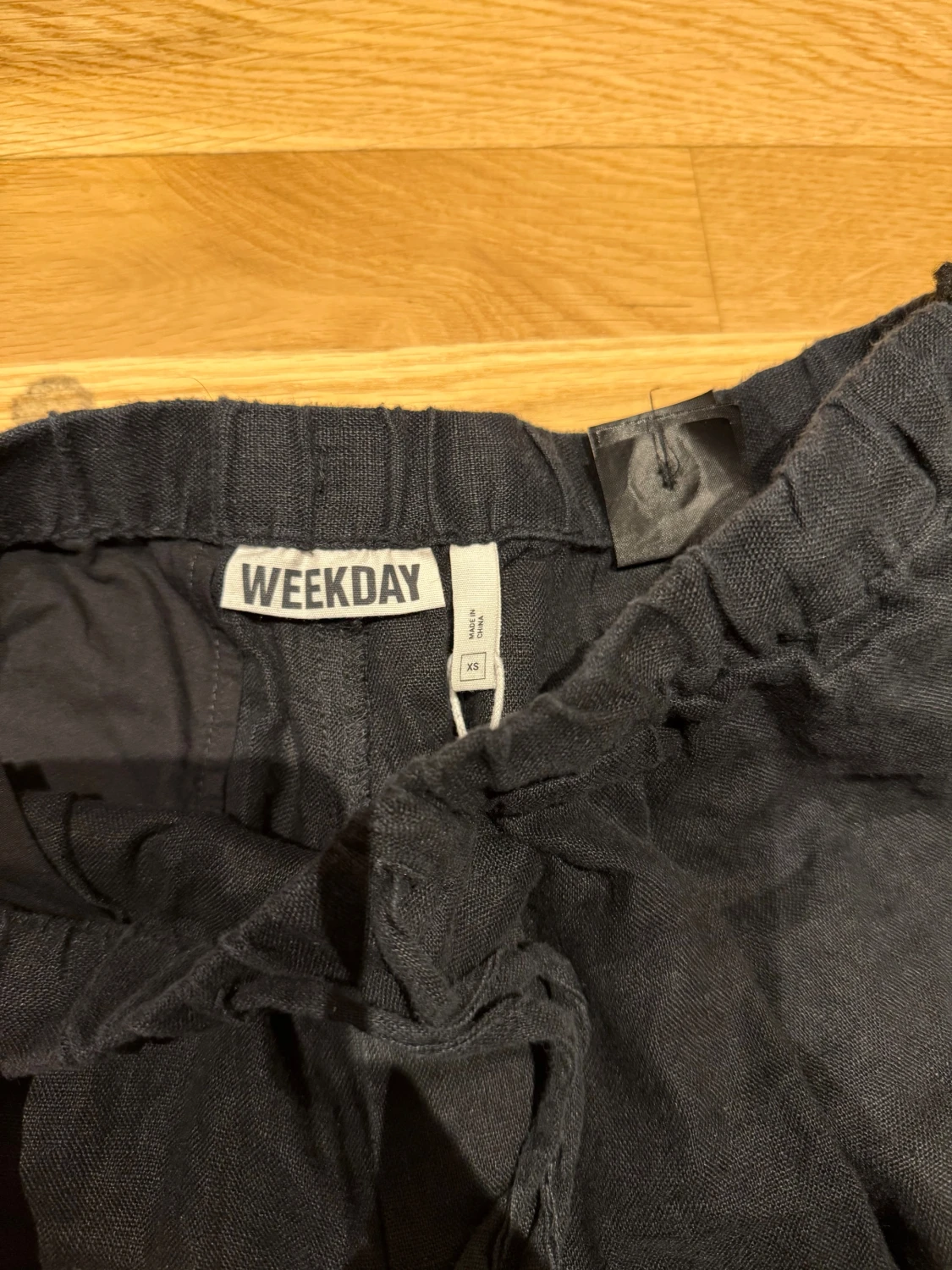 Svarta linnebyxor från Weekday XS - 1