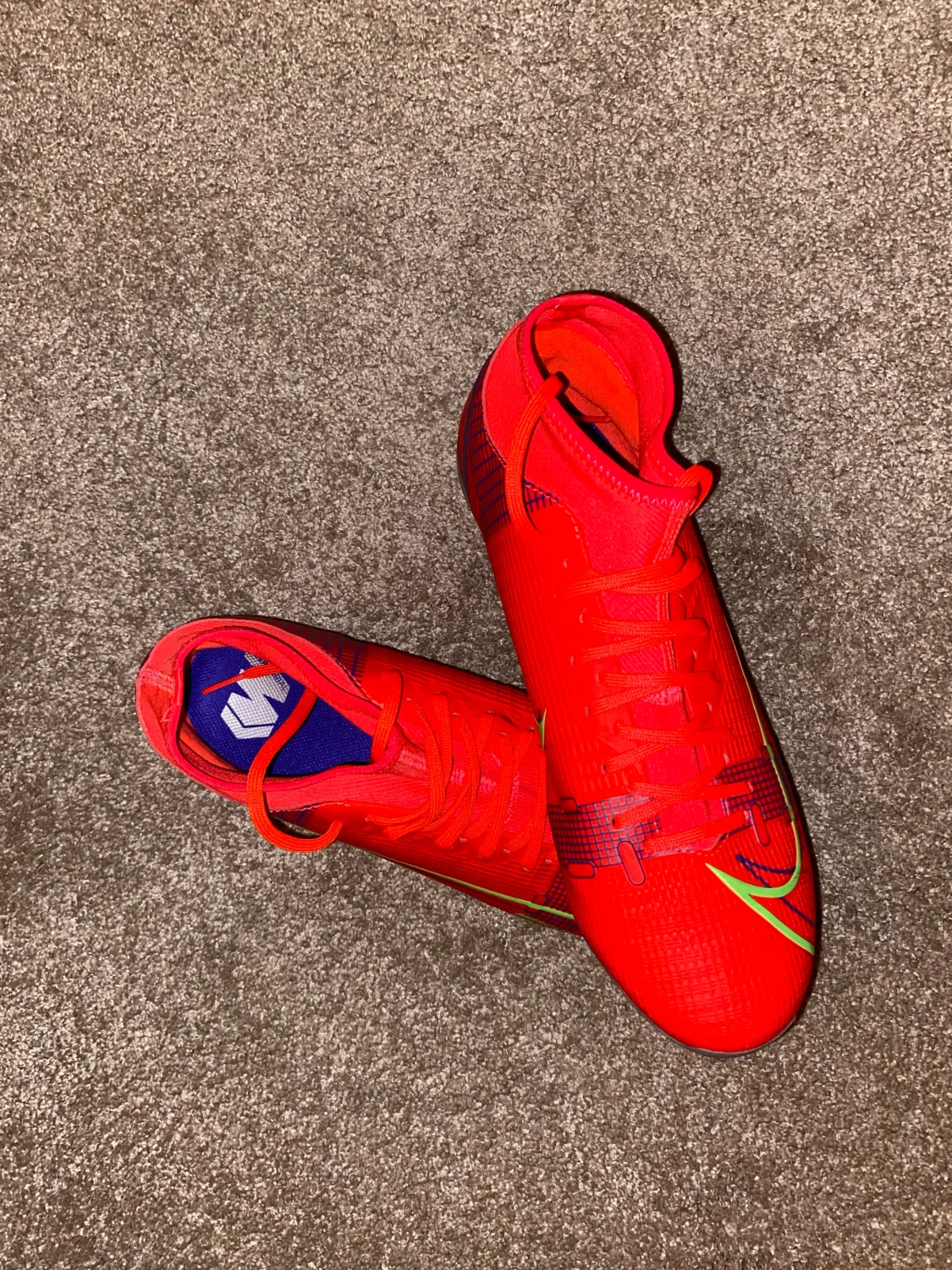 Nike röda fotbollsskor med snörning - 3