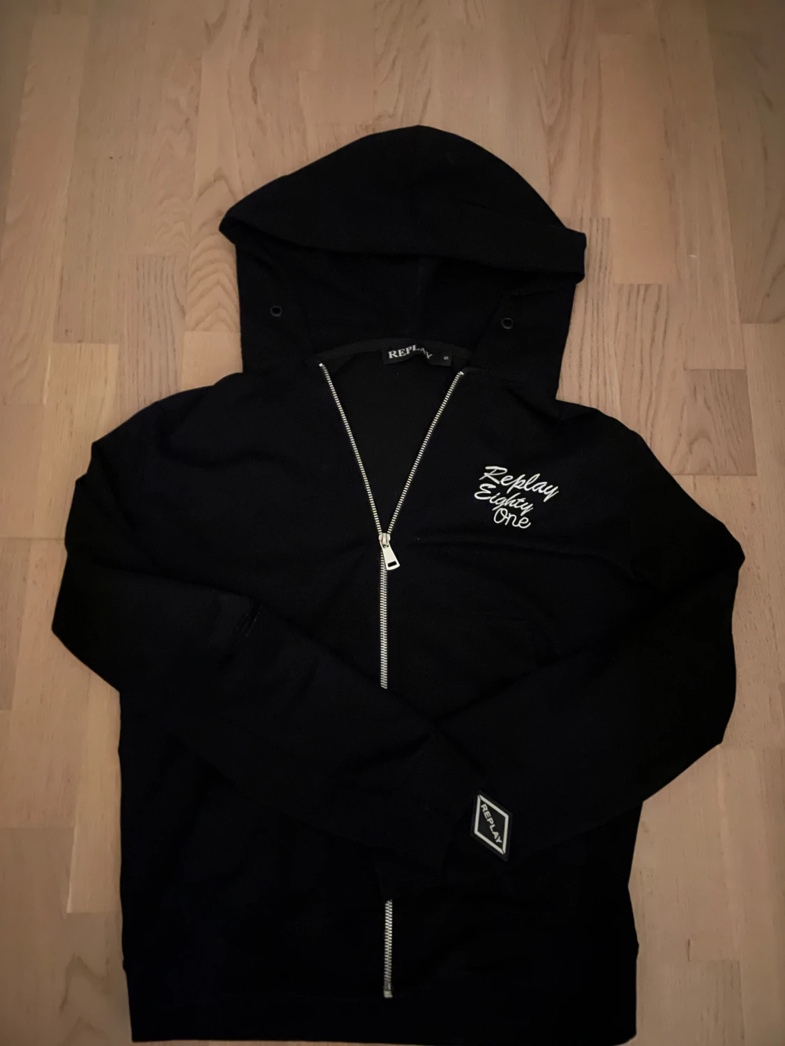Svart replay hoodie