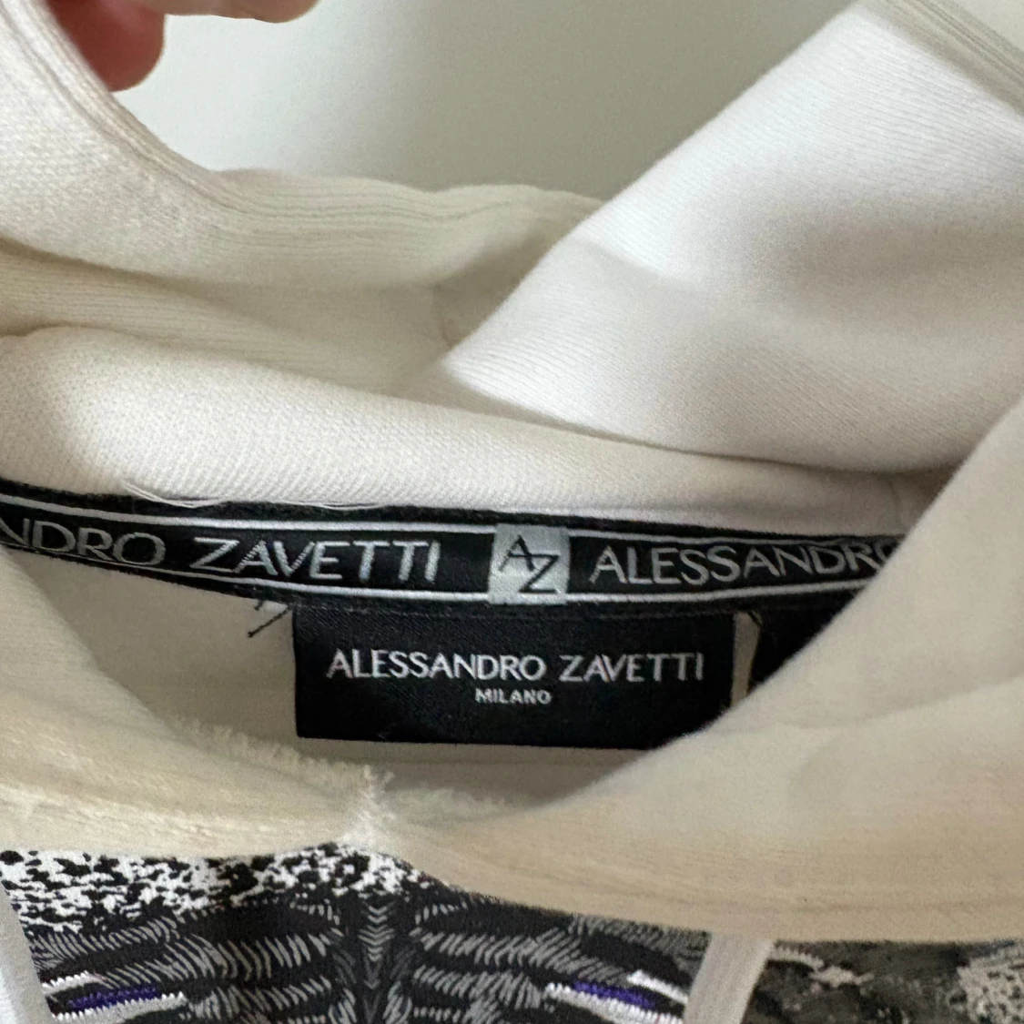 Vit hoodie med tigertryck Alessandro Zavetti - 2