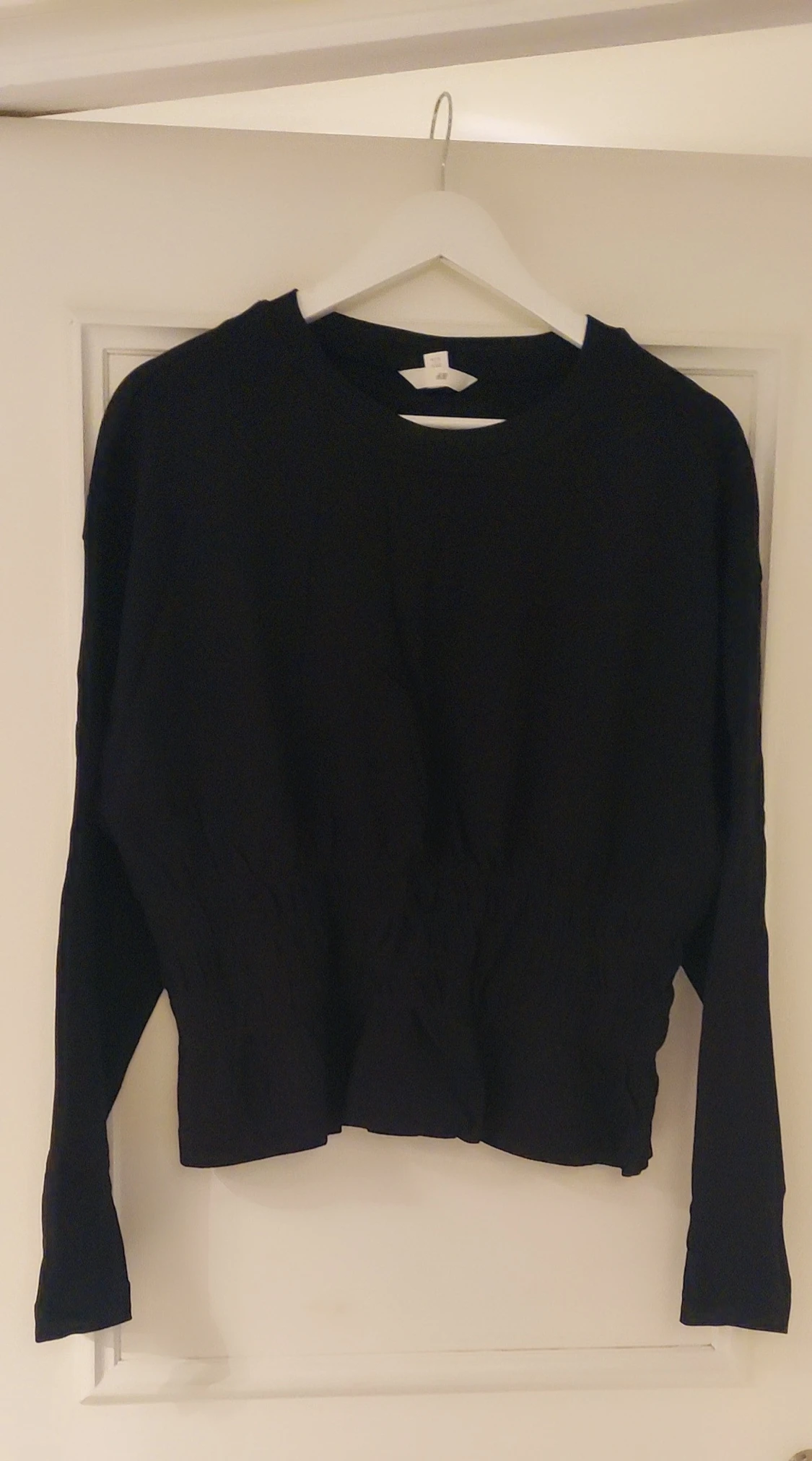 Svart croppad tröja från H&M - 1