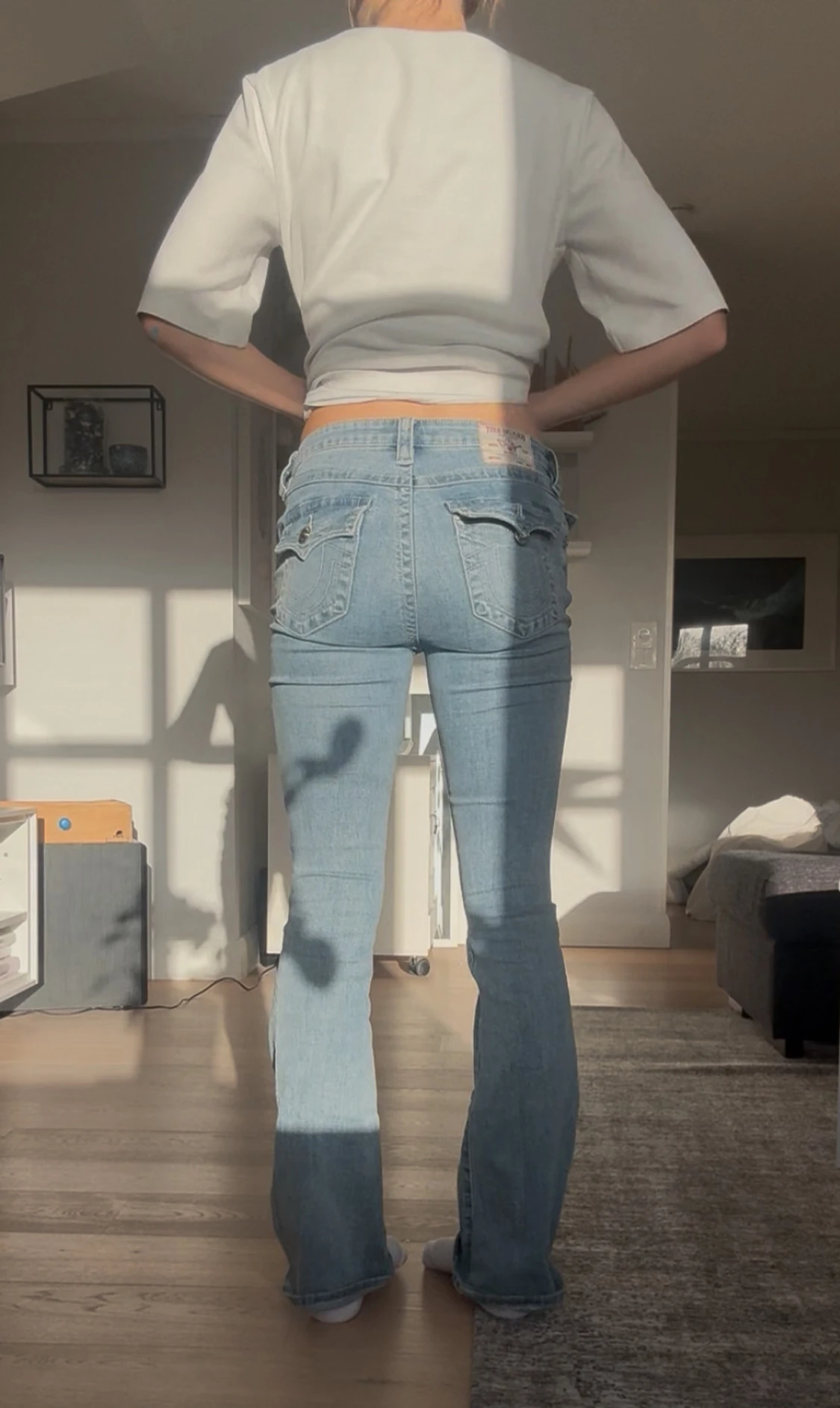 Ljusblå bootcut jeans från True Religion - 2