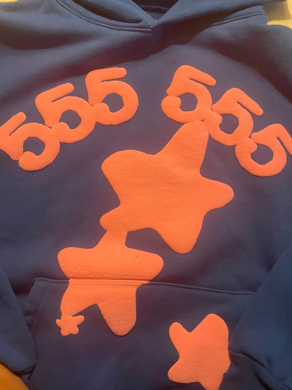 555 blå hoodie med rosa stjärnor XL - 1