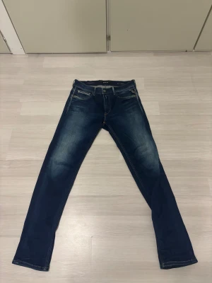 Replay hyperflex jeans  - - Mycket fräscha som nya, modellen heter  hyperflex, storlek 31:32. Hör av er!