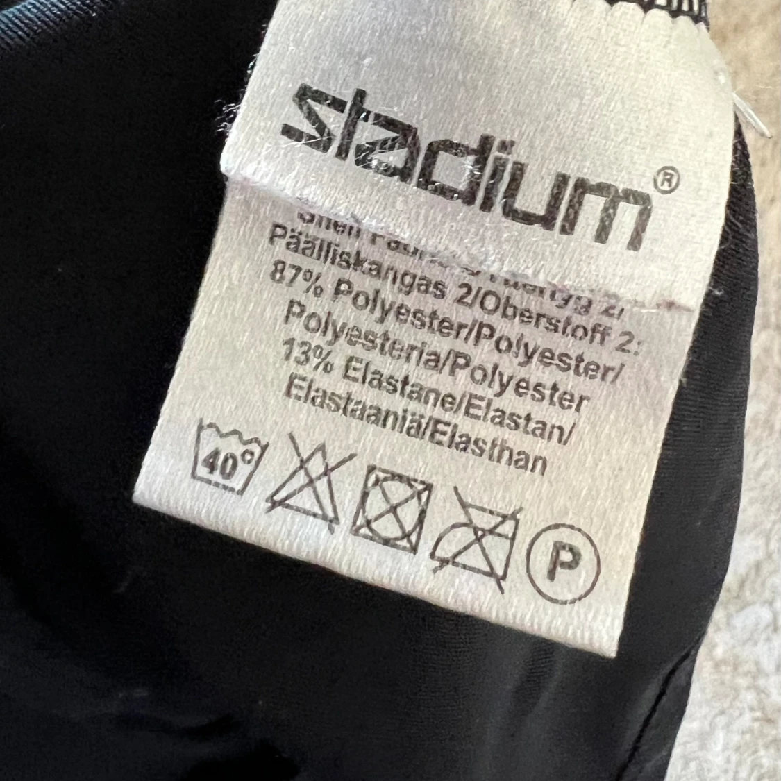 Svart SOC träningslinne - 91