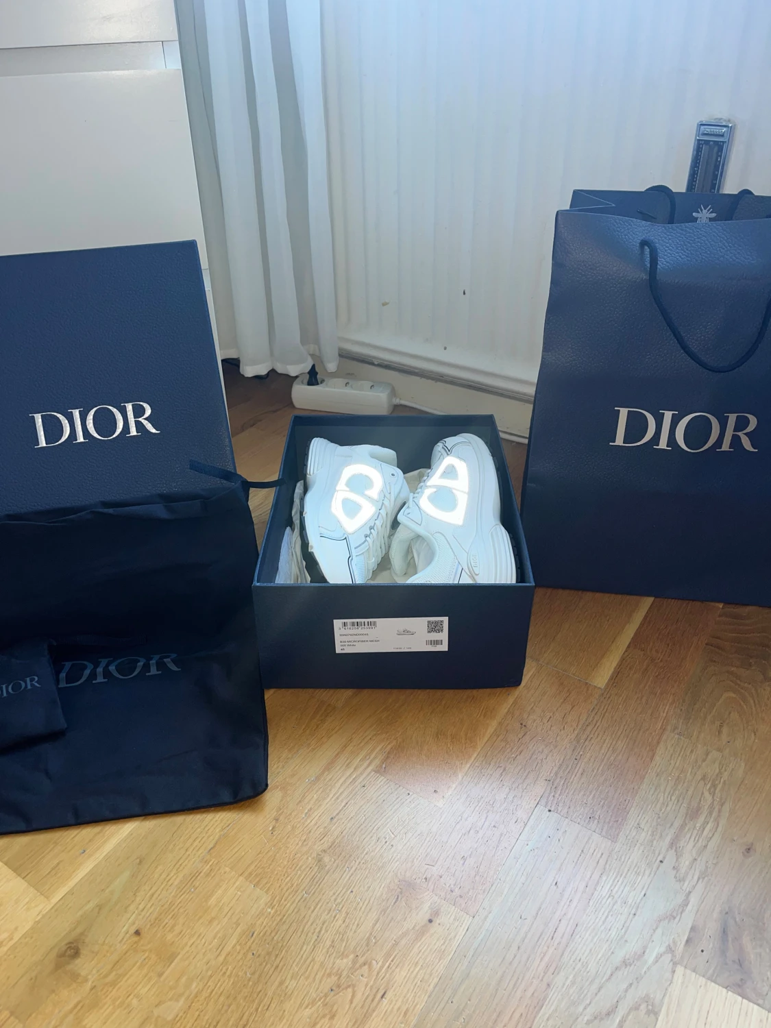 Vita Dior sneakers med reflekterande detaljer - 3