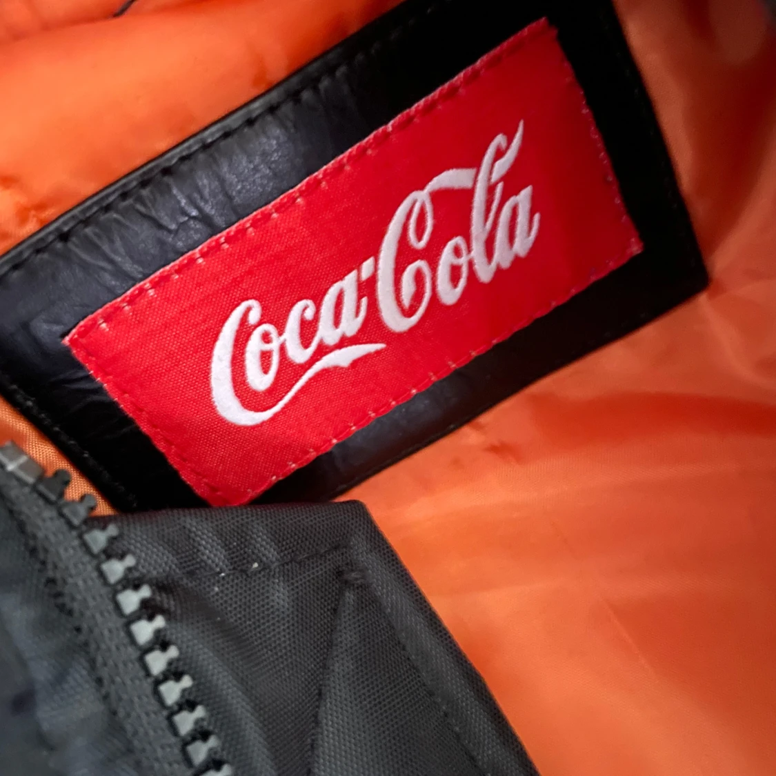 Limiterad Coca-Cola Bomberjacka - 2