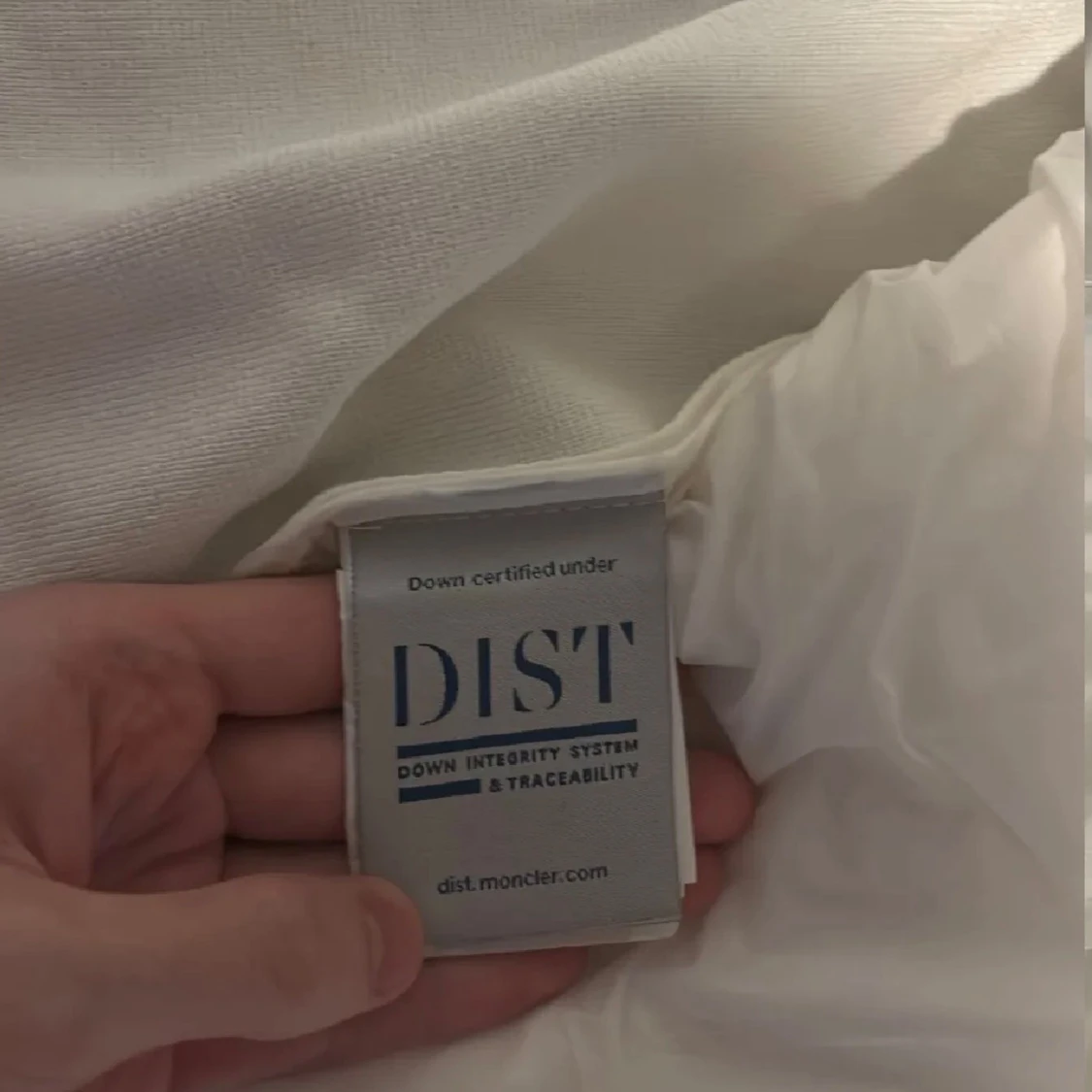 Vit Moncler dunjacka med huva - 1