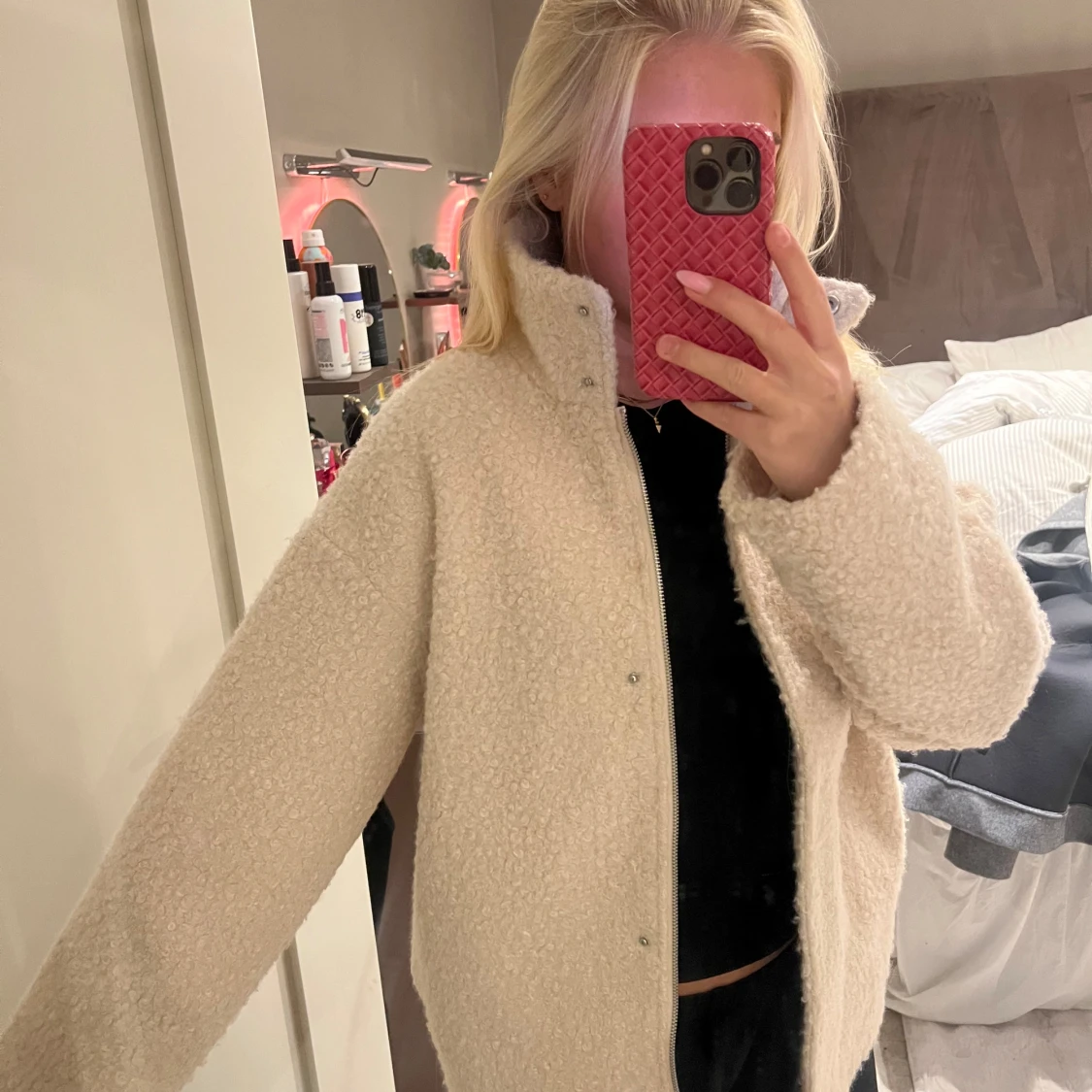 Beige teddyjacka från Kappahl