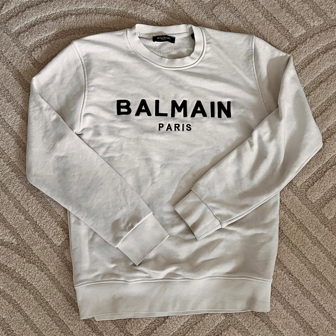 Vit sweatshirt från Balmain Paris