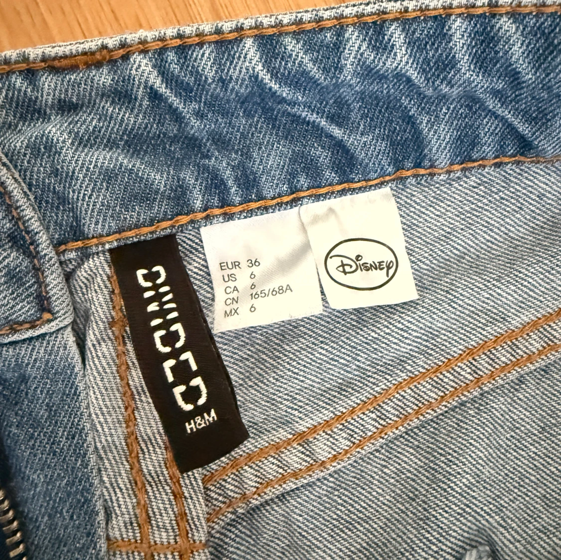 Disney x H&M Mickey Mouse jeans - 2